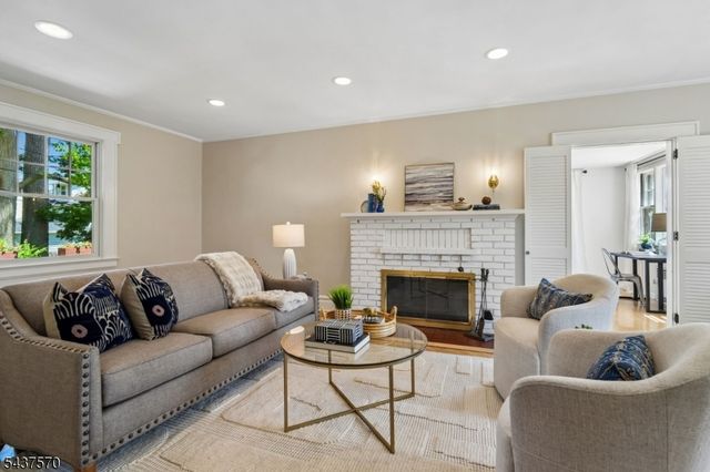 280 Western Drive N., South Orange Village Twp., NJ 07079