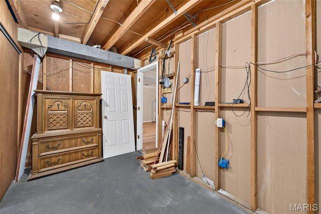 3843 Tesson Court, St Louis, MO 63123