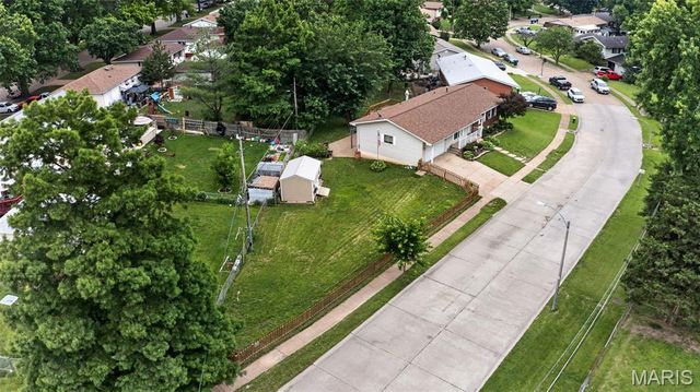 3843 Tesson Court, St Louis, MO 63123