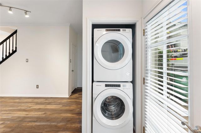 2218 Hopkins Street 2218, Houston, TX 77006