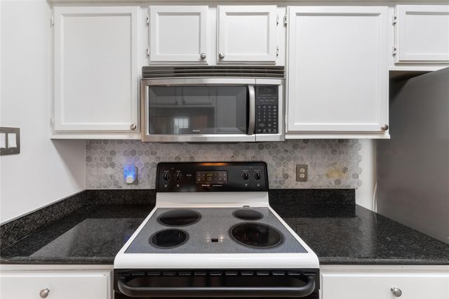 2218 Hopkins Street 2218, Houston, TX 77006