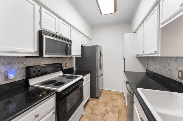 2218 Hopkins Street 2218, Houston, TX 77006