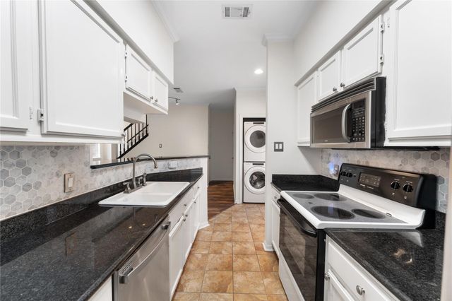 2218 Hopkins Street 2218, Houston, TX 77006