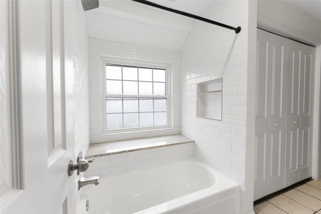 2218 Hopkins Street 2218, Houston, TX 77006