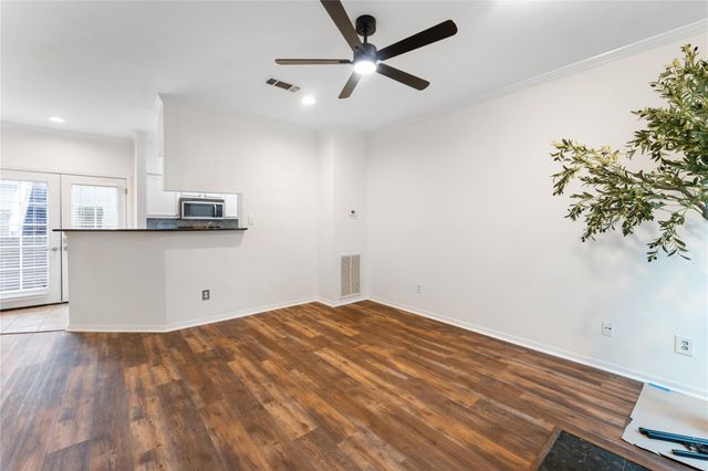 2218 Hopkins Street 2218, Houston, TX 77006