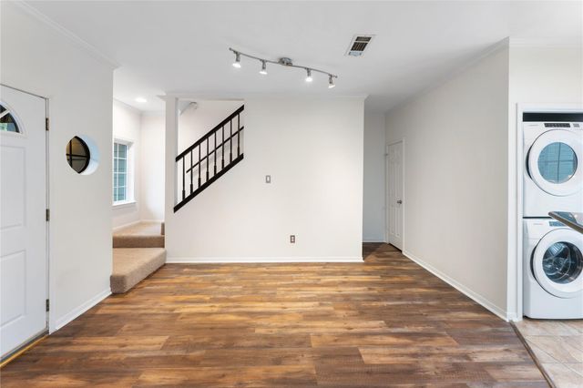 2218 Hopkins Street 2218, Houston, TX 77006