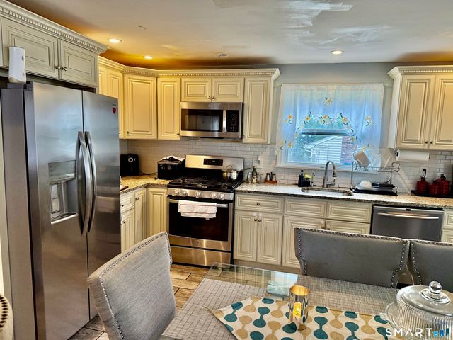 15 Edwards Street, Bridgeport, CT 06606