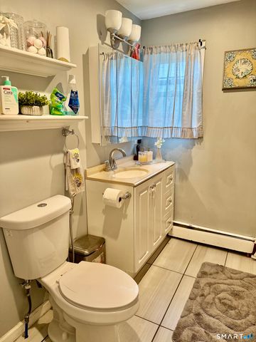 15 Edwards Street, Bridgeport, CT 06606