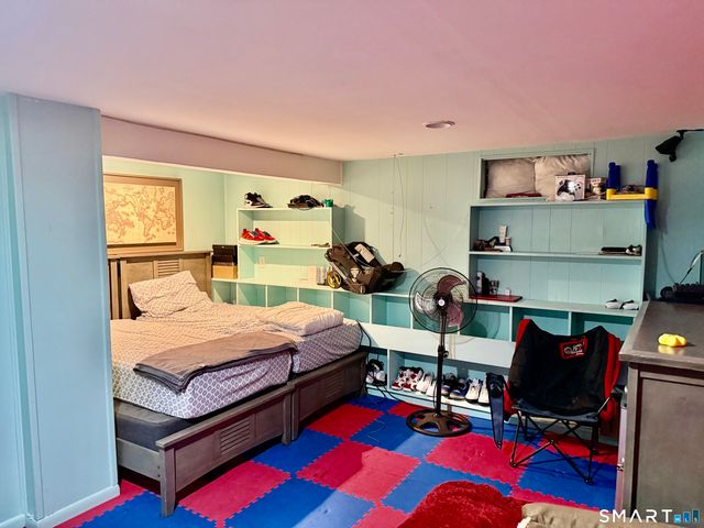 15 Edwards Street, Bridgeport, CT 06606