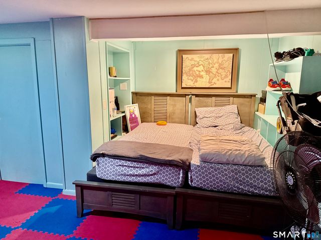 15 Edwards Street, Bridgeport, CT 06606