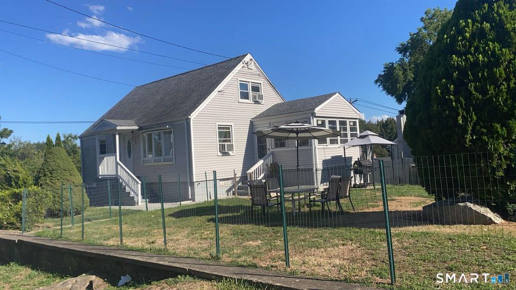 15 Edwards Street, Bridgeport, CT 06606