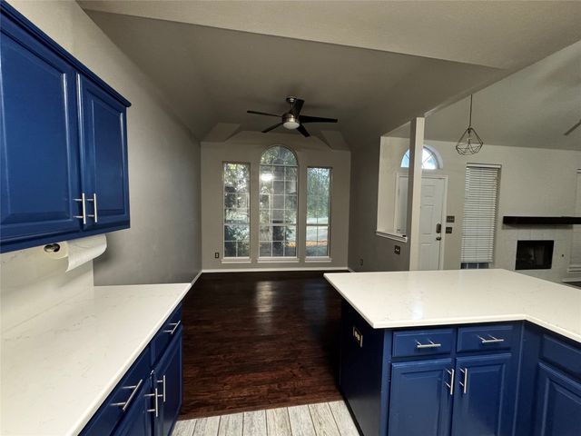 1365 W Branch Hollow Drive, Carrollton, TX 75007