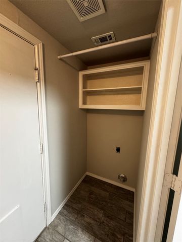 1365 W Branch Hollow Drive, Carrollton, TX 75007