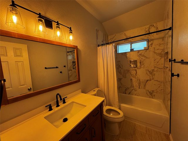 1365 W Branch Hollow Drive, Carrollton, TX 75007