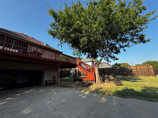 1365 W Branch Hollow Drive, Carrollton, TX 75007