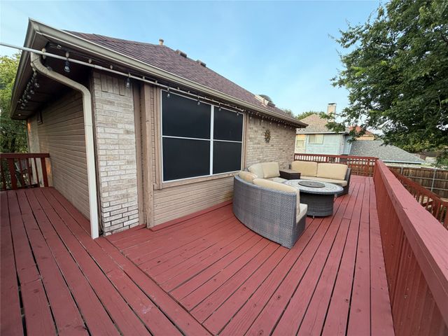 1365 W Branch Hollow Drive, Carrollton, TX 75007