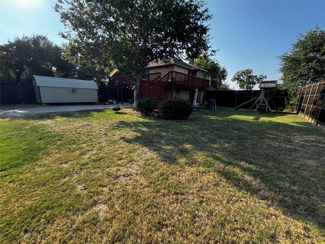 1365 W Branch Hollow Drive, Carrollton, TX 75007