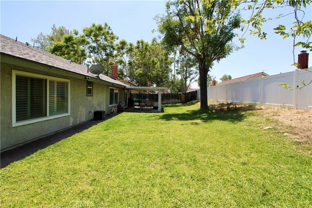 1252 N Mulberry Ave, Rialto, CA 92376