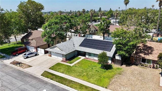 1252 N Mulberry Ave, Rialto, CA 92376