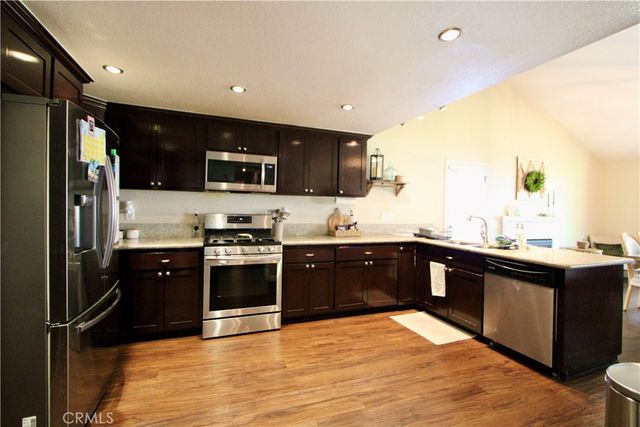 1252 N Mulberry Ave, Rialto, CA 92376