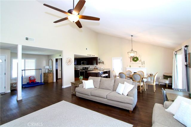 1252 N Mulberry Ave, Rialto, CA 92376