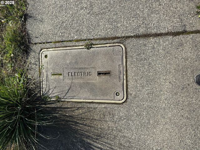 2847 SPINNAKER Dr Sw, Bandon, OR 97411