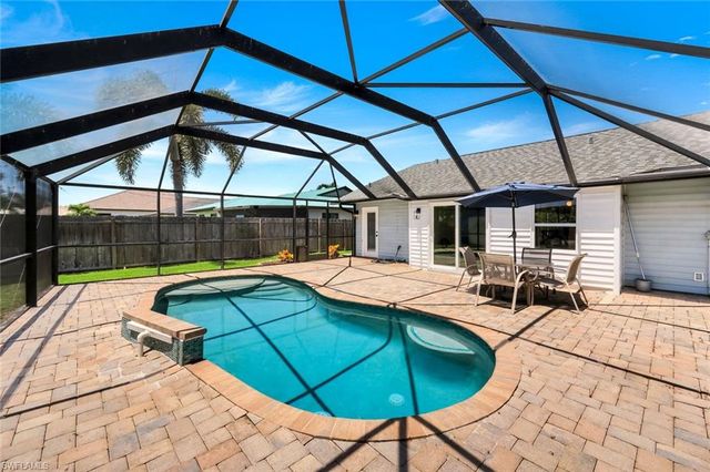 52 1st ST, Bonita Springs, FL 34134