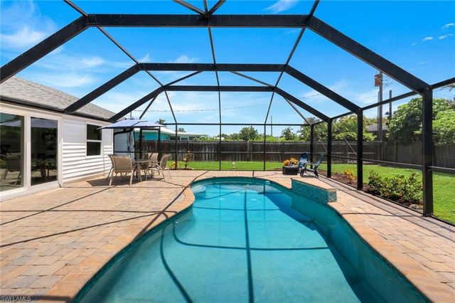 52 1st ST, Bonita Springs, FL 34134