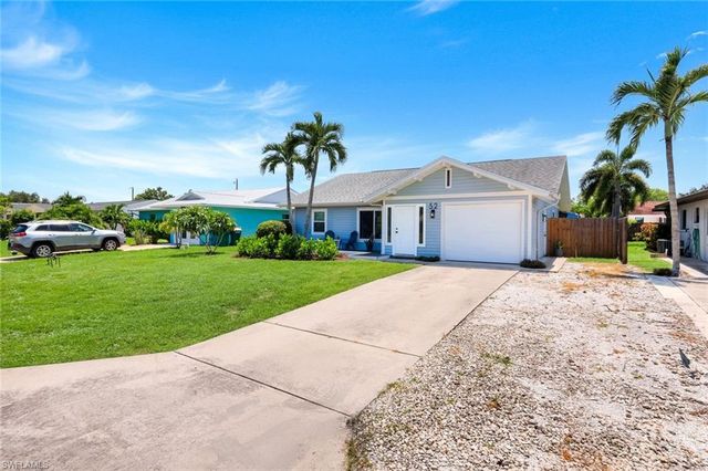 52 1st ST, Bonita Springs, FL 34134