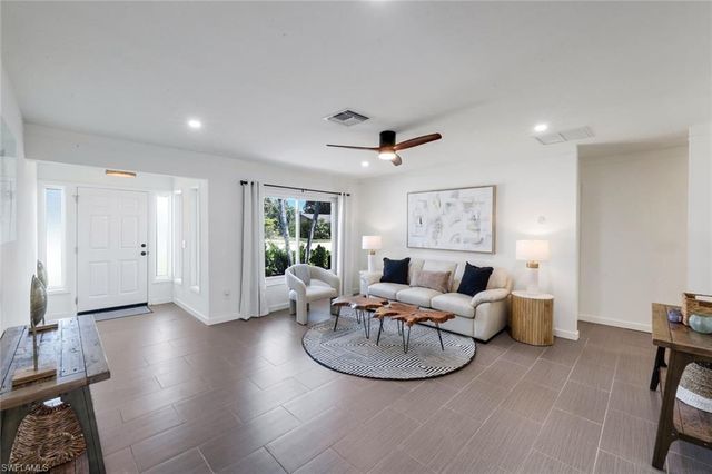 52 1st ST, Bonita Springs, FL 34134