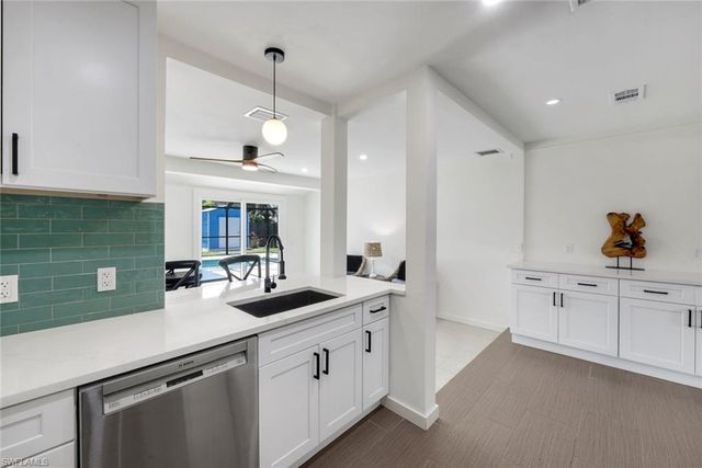52 1st ST, Bonita Springs, FL 34134