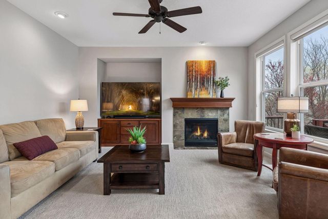 3319 Ridgestone Way, Woodbury, MN 55129