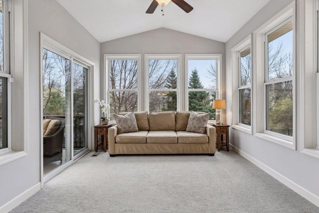 3319 Ridgestone Way, Woodbury, MN 55129