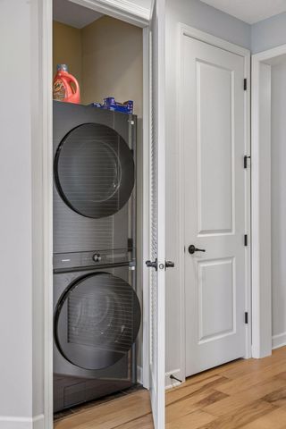 3319 Ridgestone Way, Woodbury, MN 55129