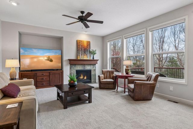 3319 Ridgestone Way, Woodbury, MN 55129