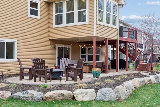 3319 Ridgestone Way, Woodbury, MN 55129