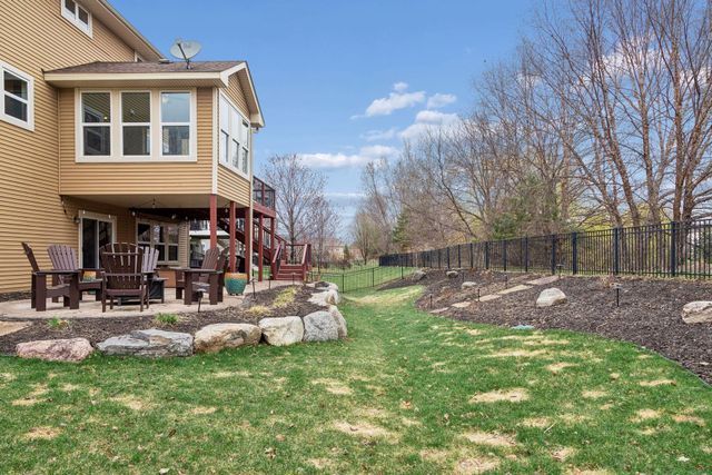 3319 Ridgestone Way, Woodbury, MN 55129