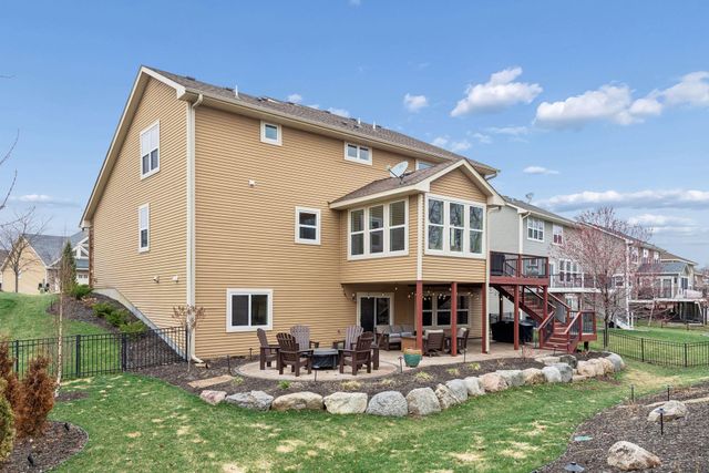 3319 Ridgestone Way, Woodbury, MN 55129