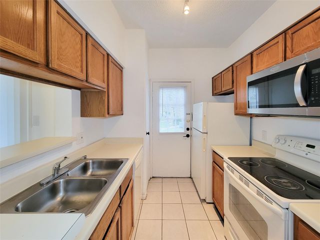 7575 Cambridge Street 2405, Houston, TX 77054