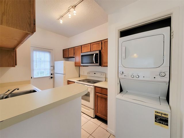 7575 Cambridge Street 2405, Houston, TX 77054