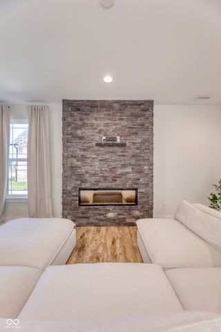 105 Thomas Point Drive, Fortville, IN 46040