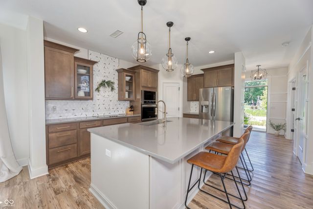 105 Thomas Point Drive, Fortville, IN 46040
