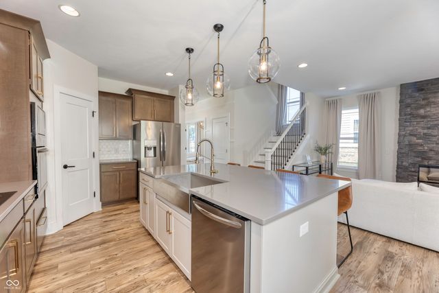 105 Thomas Point Drive, Fortville, IN 46040