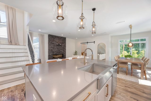 105 Thomas Point Drive, Fortville, IN 46040