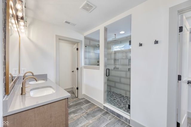 105 Thomas Point Drive, Fortville, IN 46040