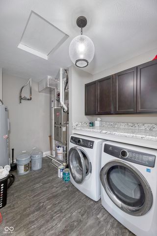 105 Thomas Point Drive, Fortville, IN 46040