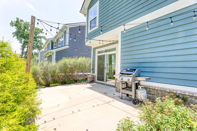 105 Thomas Point Drive, Fortville, IN 46040
