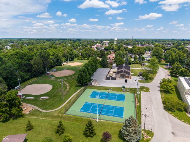 105 Thomas Point Drive, Fortville, IN 46040