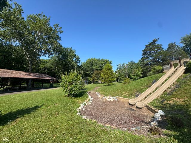 105 Thomas Point Drive, Fortville, IN 46040