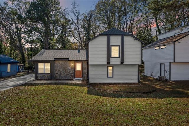 2468 Leslie Brook, Decatur, GA 30035